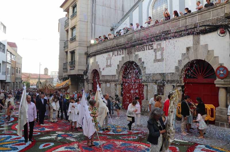 Milleiros de persoas visitaron A Guarda esta fin de semana para gozar das tradicionais Alfombras florais